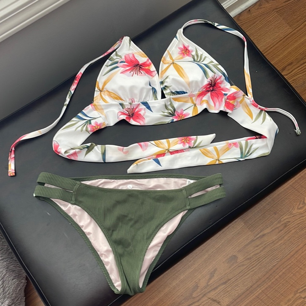 Women’s 2 piece swim suit